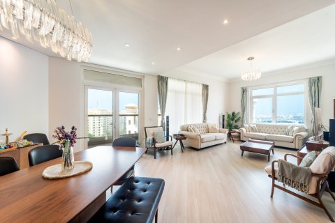 3 bedrooms Apartment in Palm Jumeirah, UAE No. 220302
