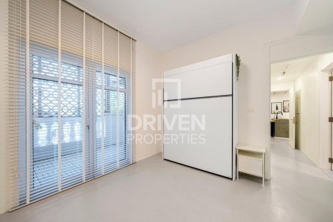 Apartment de 2 dormitorios en District 15, UAE No. 221449 14