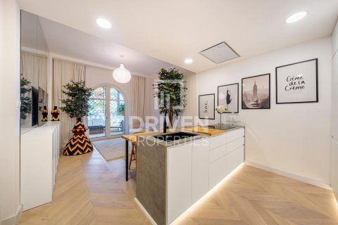Apartment de 2 dormitorios en District 15, UAE No. 221449 6
