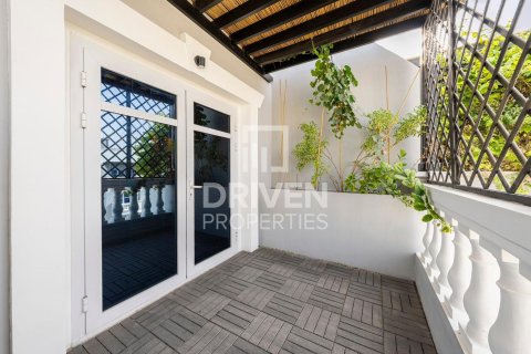 Apartment de 2 dormitorios en District 15, UAE No. 221449 25