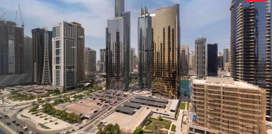 111.4m² Office in Dubai, UAE No. 213253