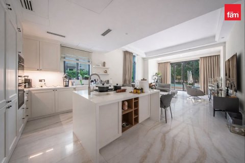 Villa de 4 chambres à Discovery Gardens, UAE No. 226835 6