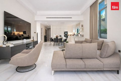 Villa de 4 chambres à Discovery Gardens, UAE No. 226835 8