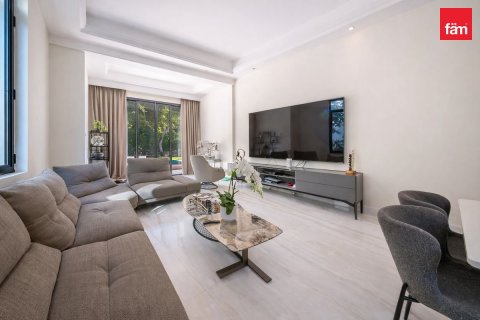 Villa de 4 chambres à Discovery Gardens, UAE No. 226835 9