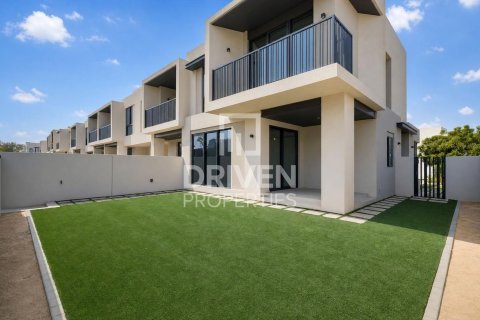 Townhouse de 4 dormitorios en Jebel Ali, UAE No. 223230 6