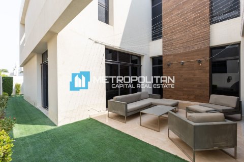 5 bedrooms Villa on the Yas Island, UAE No. 99309 24