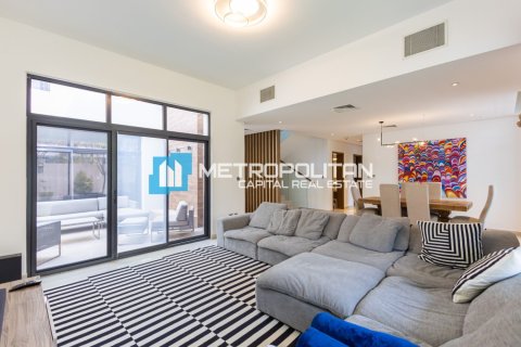 5 bedrooms Villa on the Yas Island, UAE No. 99309 3