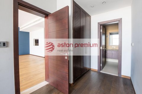 3 bedrooms Apartment in Palm Jumeirah, UAE No. 208029 6