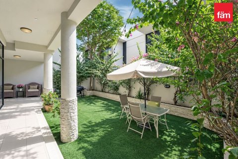 3 bedrooms Townhouse in Dubai, UAE No. 216741 7