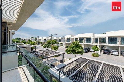 3 bedrooms Townhouse in Dubai, UAE No. 216741 5