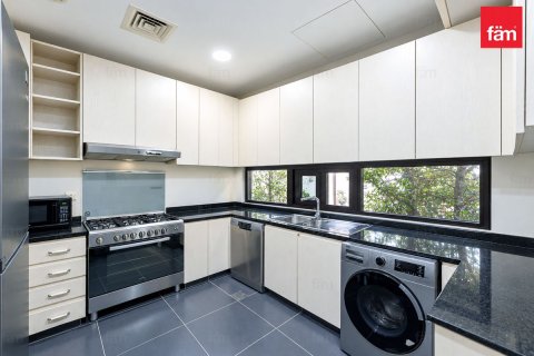 3 bedrooms Townhouse in Dubai, UAE No. 216741 13