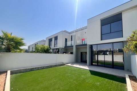Townhouse de 3 dormitorios en Al Furjan, UAE No. 215421