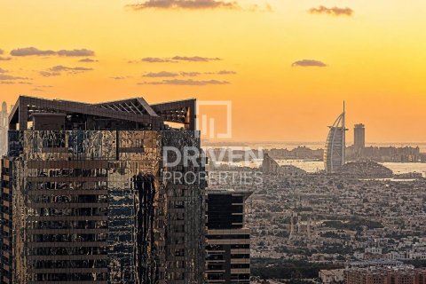 Appartement de 2 chambres à Paramount Tower Hotel & Residences, UAE No. 202632 21