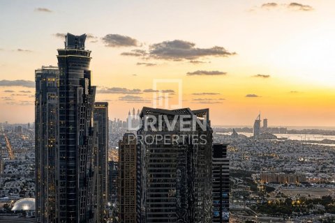 Appartement de 2 chambres à Paramount Tower Hotel & Residences, UAE No. 202632 17