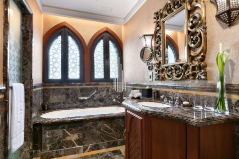 4 bedrooms Apartment in Al Maqtaa, UAE No. 55995 15