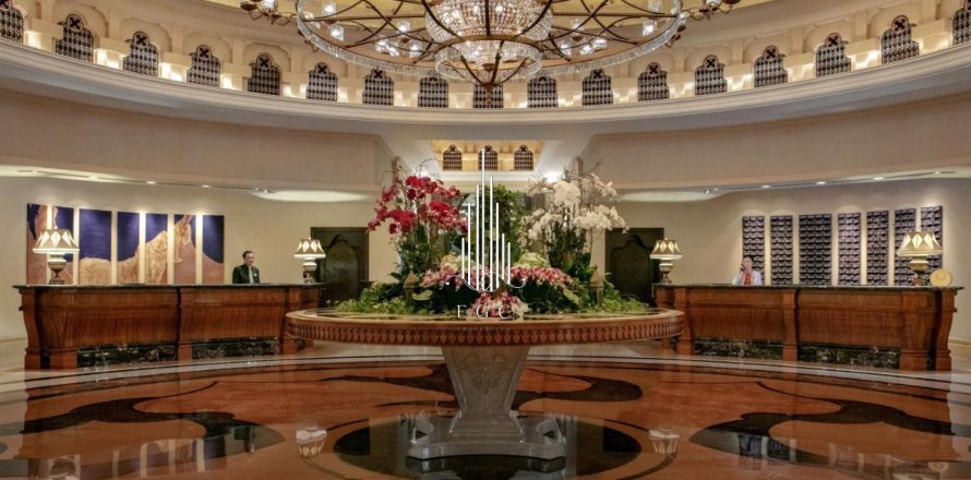4 bedrooms Apartment in Al Maqtaa, UAE No. 55995