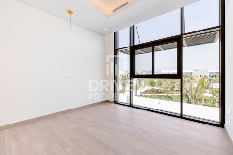 6 bedrooms Villa in District One, UAE No. 225627 17
