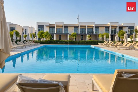 Townhouse de 4 dormitorios en Dubai, UAE No. 223697