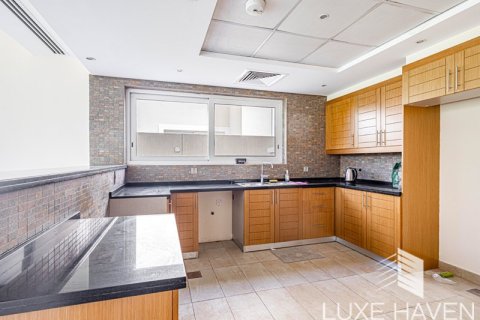 Villa de 4 chambres à Legacy Nova Villas, UAE No. 14169 10