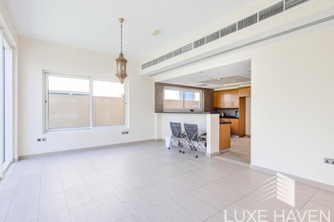 Villa de 4 chambres à Legacy Nova Villas, UAE No. 14169 4