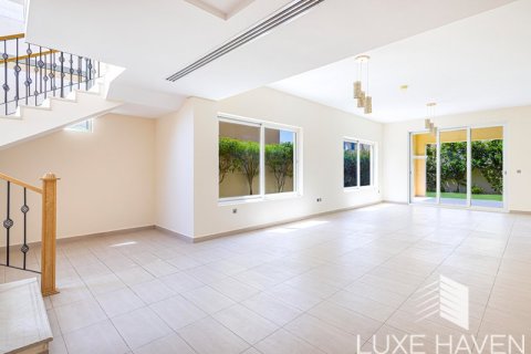 Villa de 4 chambres à Legacy Nova Villas, UAE No. 14169 7