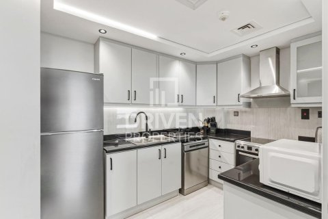 2 bedrooms Apartment in Shams, UAE No. 212349 14