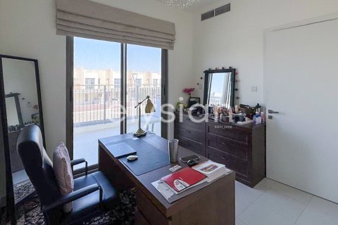 Townhouse de 4 chambres à EMAAR South, UAE No. 64977 12