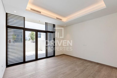 6 bedrooms Villa in District One, UAE No. 212461 8