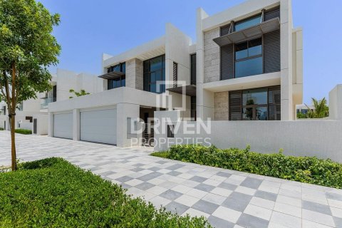 6 bedrooms Villa in District One, UAE No. 212461
