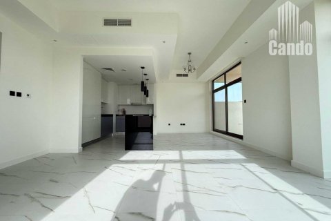 Таунхаус с 4 спальнями в District 11, ОАЭ №72572 4