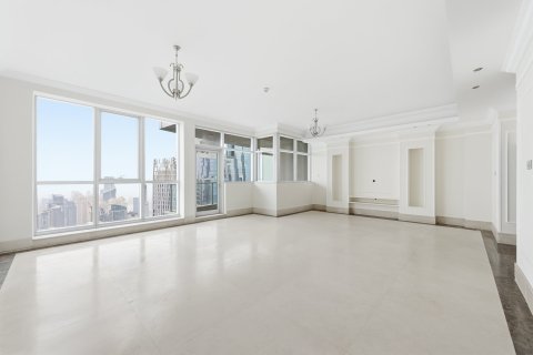 Penthouse de 3 dormitorios en The Torch, UAE No. 215261