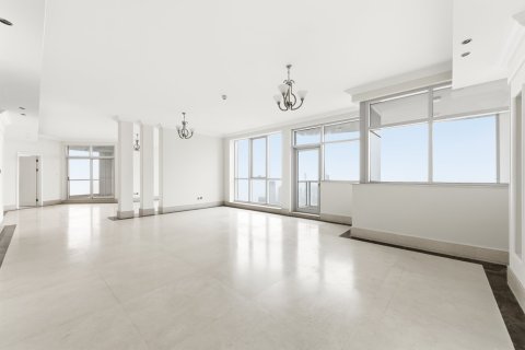 Penthouse de 3 dormitorios en The Torch, UAE No. 215261 5