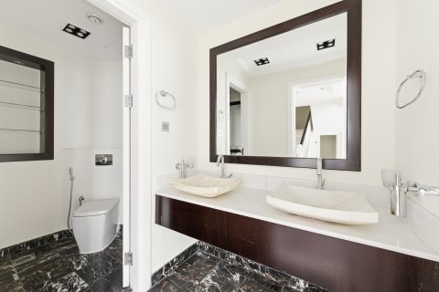 Penthouse de 3 dormitorios en The Torch, UAE No. 215261 25