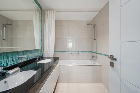 Apartment de 2 dormitorios en Damac Heights, UAE No. 215262 12