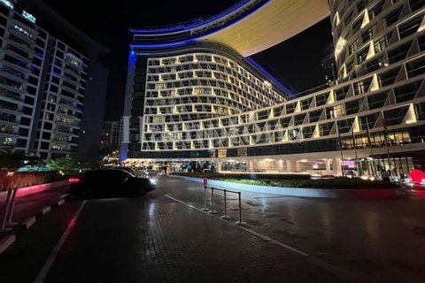 Апартаменты в отеле с 1 комнатой в FIVE Palm Jumeirah, ОАЭ №215556 6