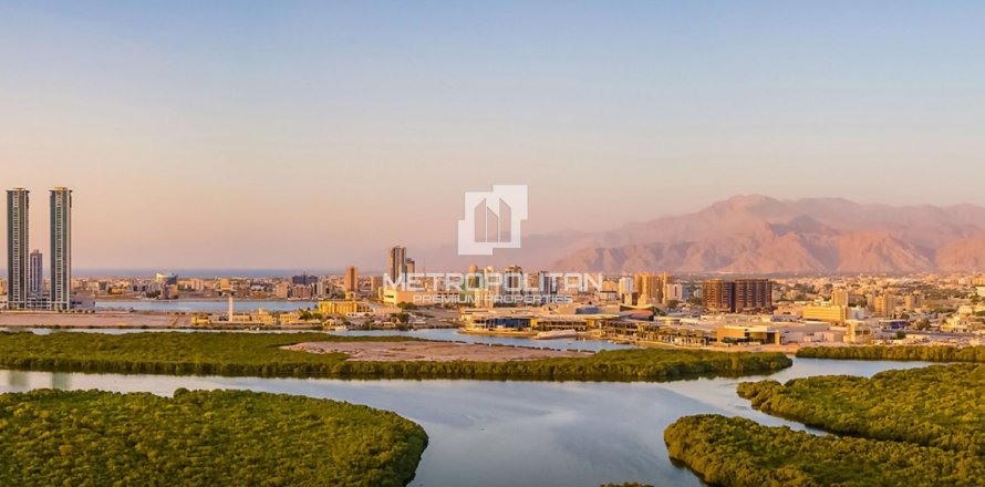 Квартира с 1 спальней в Mina Al Arab, ОАЭ №40441