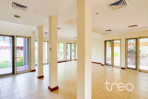 Villa de 3 chambres à Arabian Ranches, UAE No. 220772 3