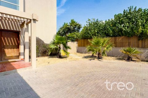 Villa de 3 chambres à Arabian Ranches, UAE No. 220772 10