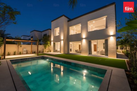 Villa de 3 dormitorios en Jumeirah Park, UAE No. 135705