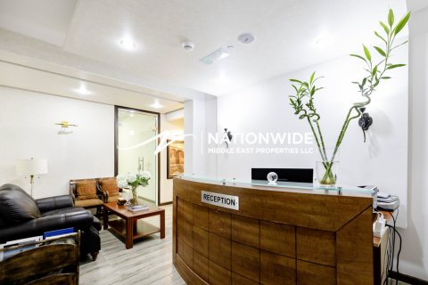 160m² Office in Abu Dhabi, UAE No. 105944 14