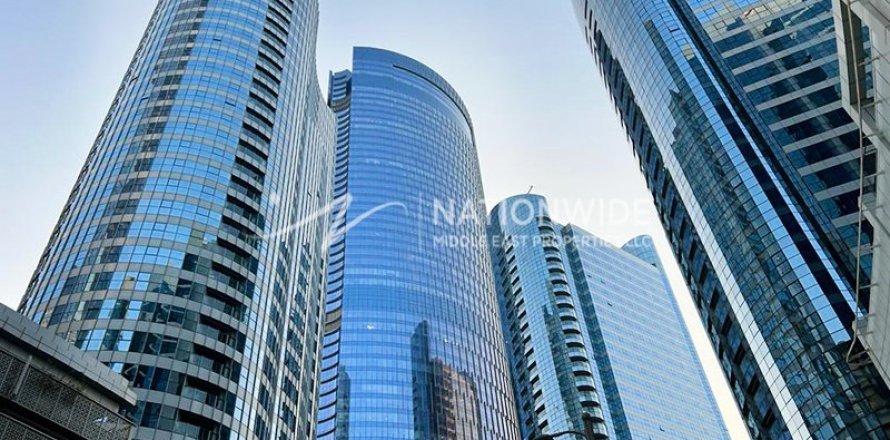 160m² Office in Abu Dhabi, UAE No. 105944