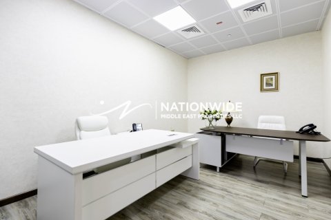 160m² Office in Abu Dhabi, UAE No. 105944 13