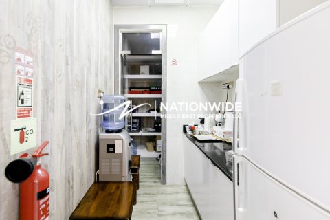 160m² Office in Abu Dhabi, UAE No. 105944 12
