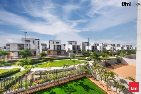 Villa de 4 dormitorios en Dubai, UAE No. 160787 11