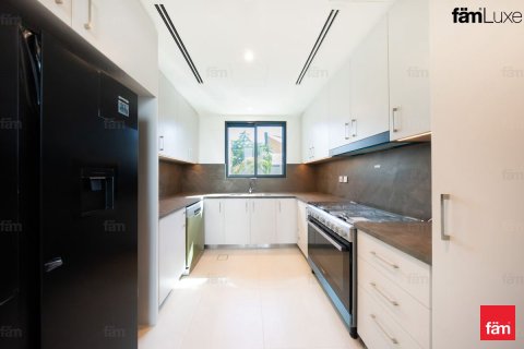 Villa de 4 dormitorios en Dubai, UAE No. 160787 5