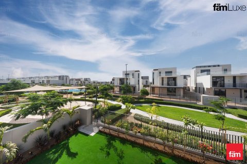 Villa de 4 dormitorios en Dubai, UAE No. 160787 12