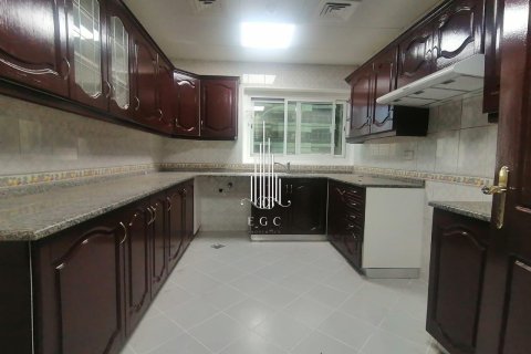 3 غرف نوم شقة في Al Khalidiya, الإمارات العربية المتحدة رقم 49698 20