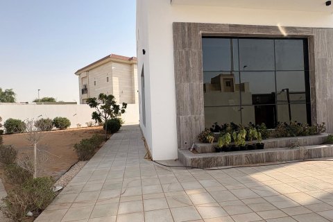 Villa de 5 dormitorios en Al Quoz, UAE No. 221706 5