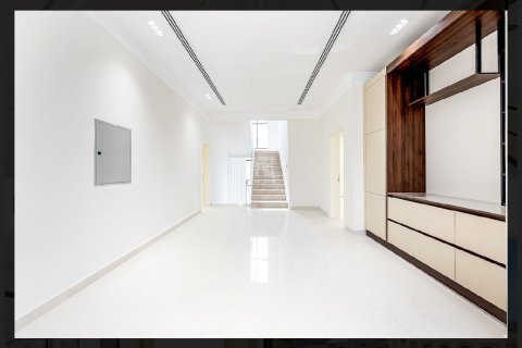 Villa de 5 dormitorios en Al Quoz, UAE No. 221706 16