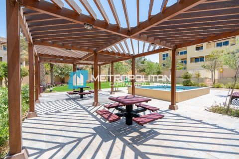 Вилла с 3 спальнями в Al Raha Gardens, ОАЭ №137582 20